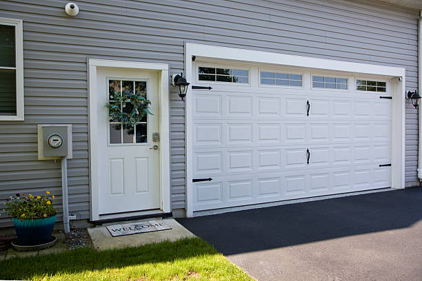 24/7 Emergency Garage Door Panel Replacement experts in Stuart, VA